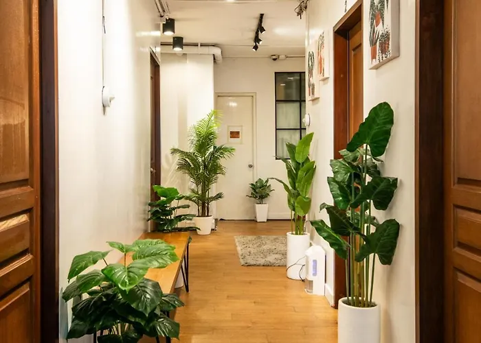 Homestay Homey And Cozey Poblacion Makati S11 *